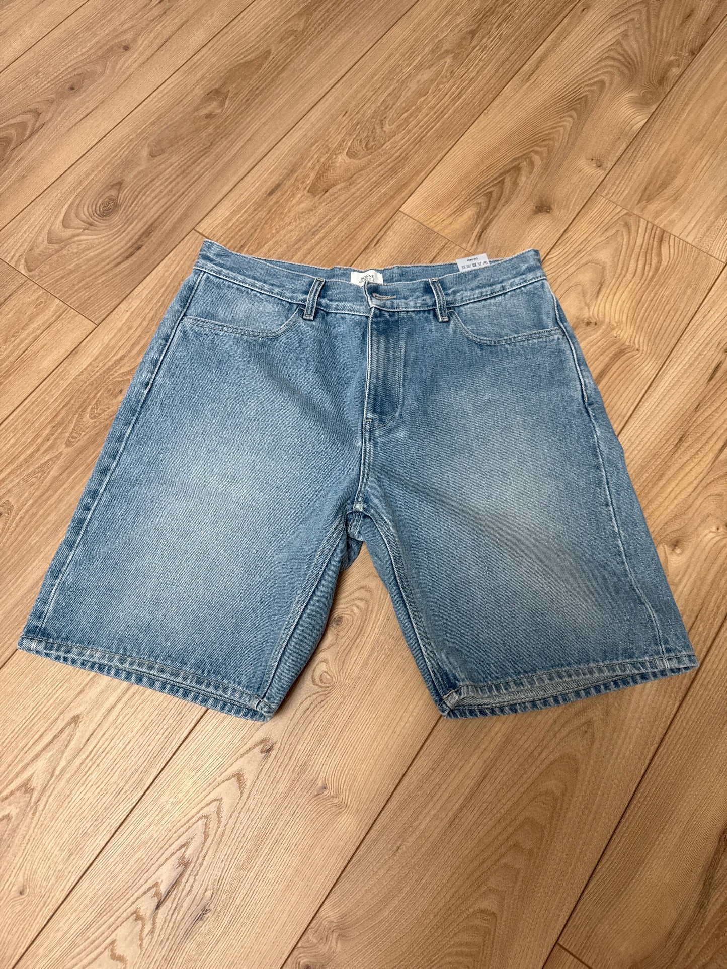 bermuda Monterey bleach