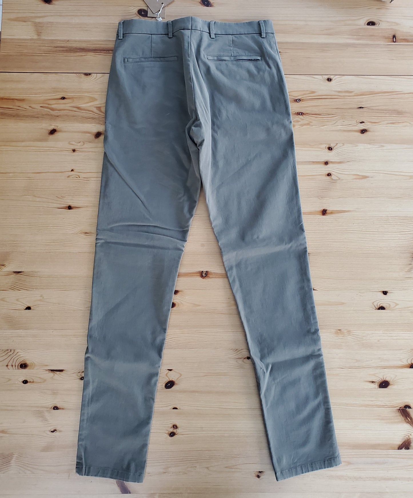 Chino Axel taupe