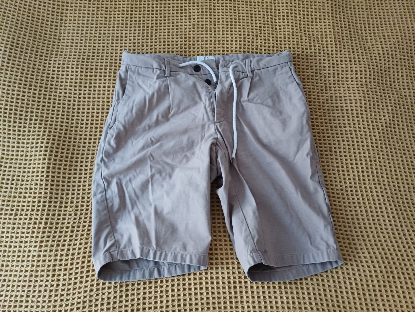 Bermuda Juno beige