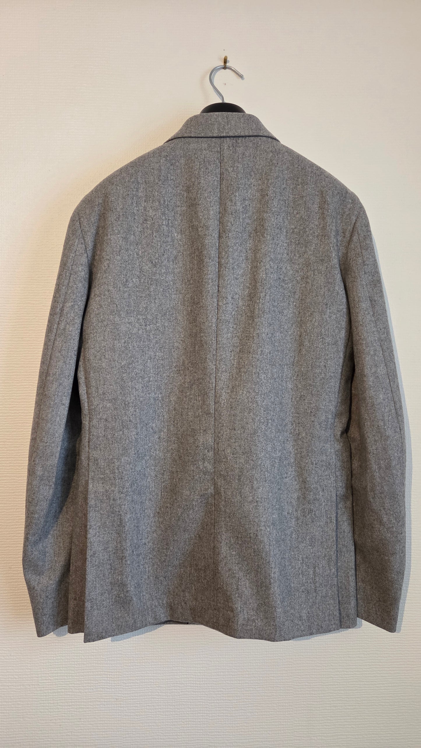 Costume en flanelle grise