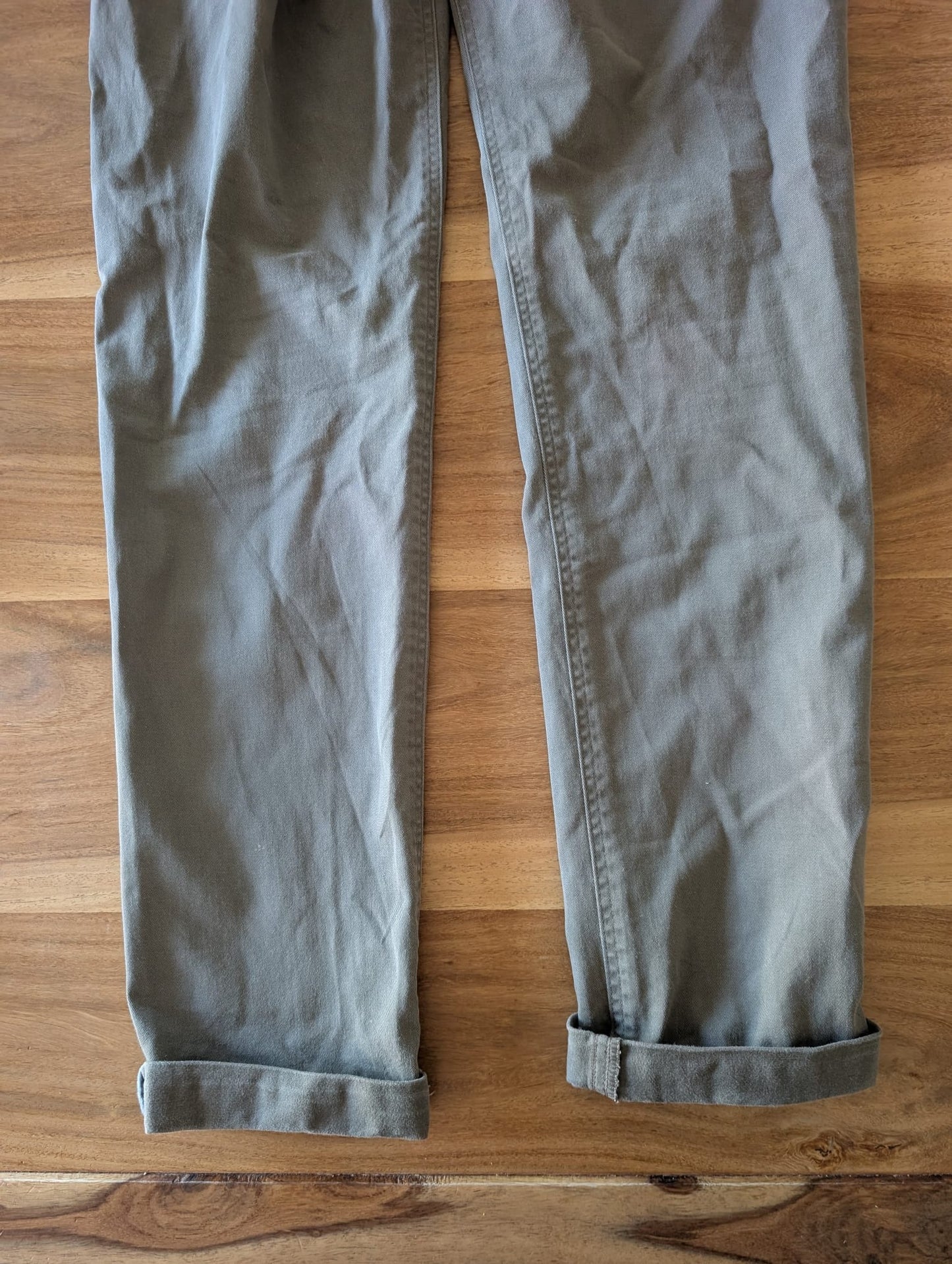 Chino Axel taupe