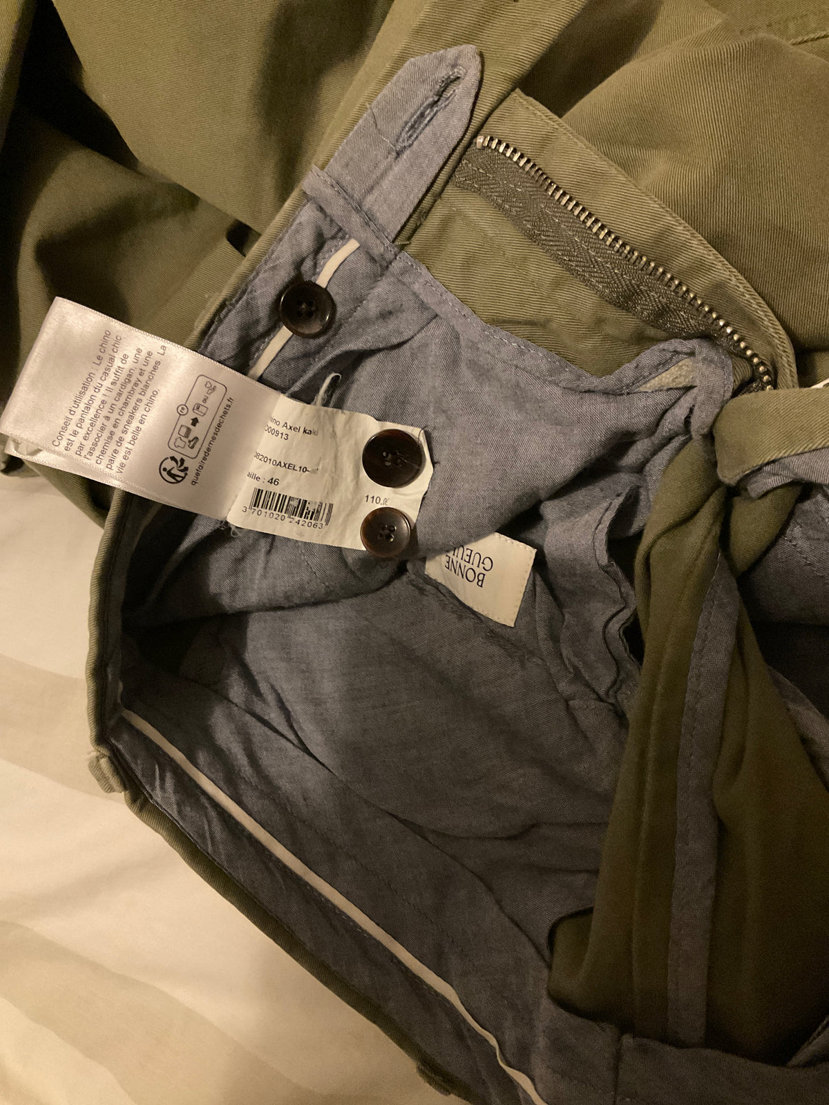 Chino Axel kaki