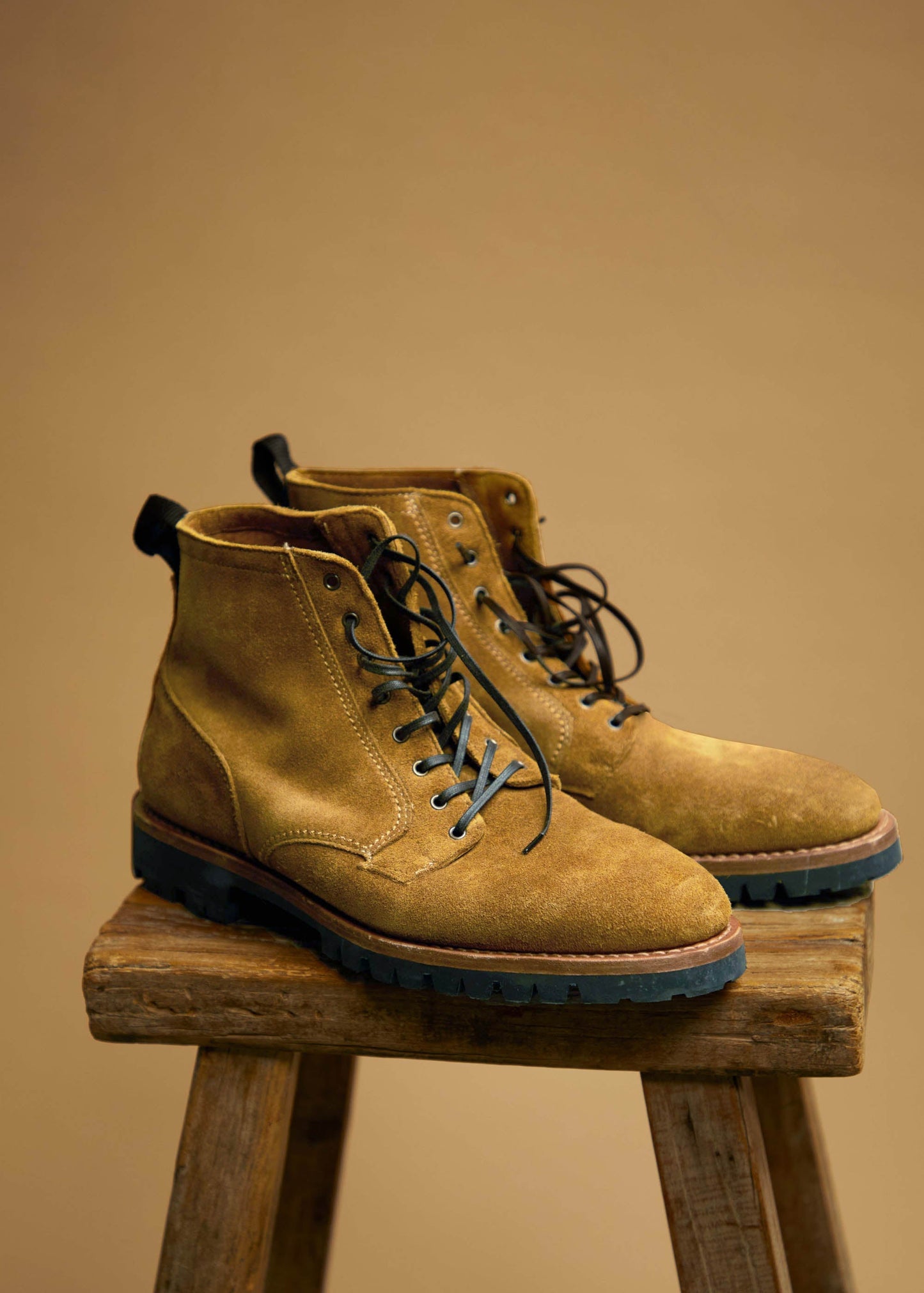 Boots Canberra beige