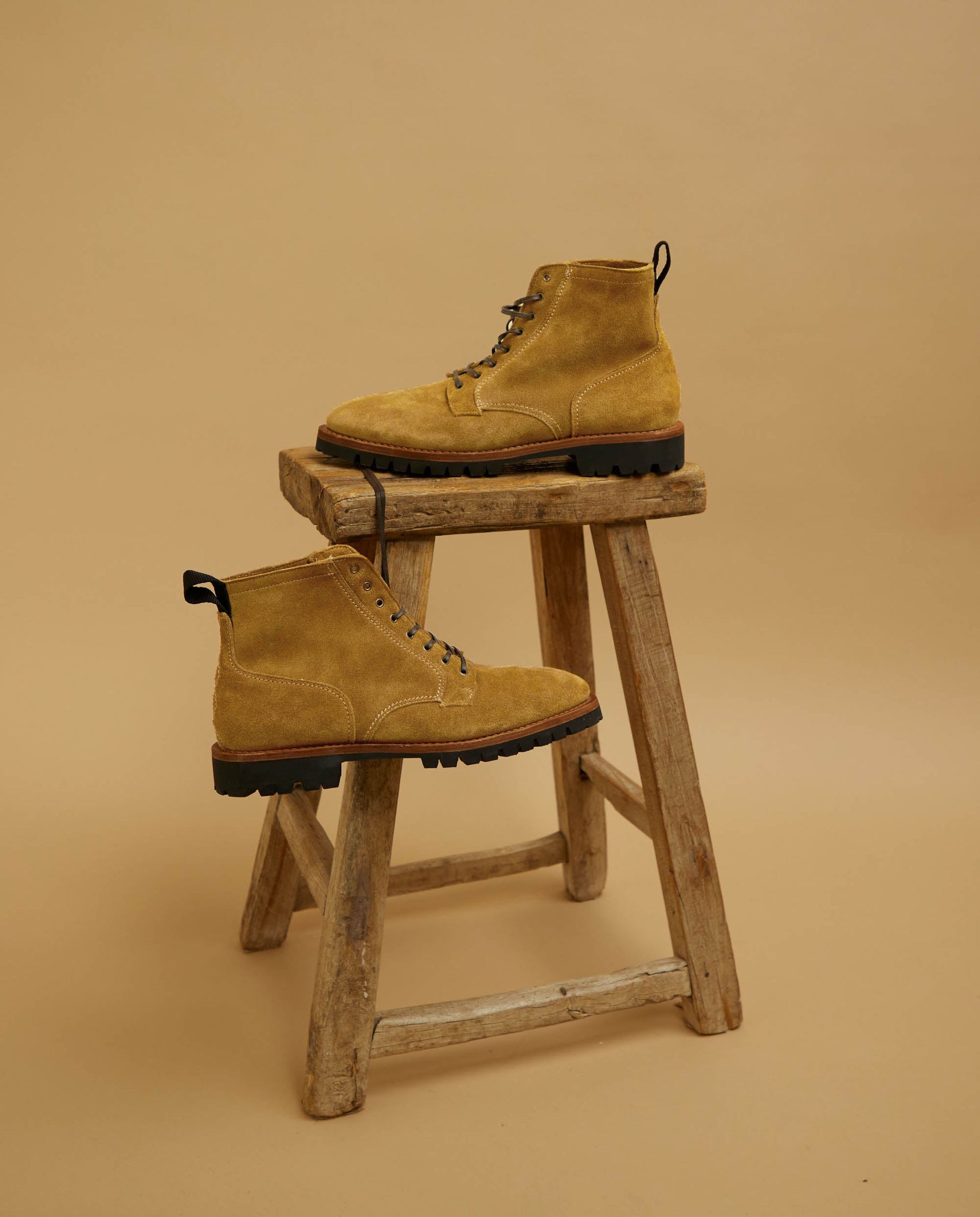 Boots Canberra beige