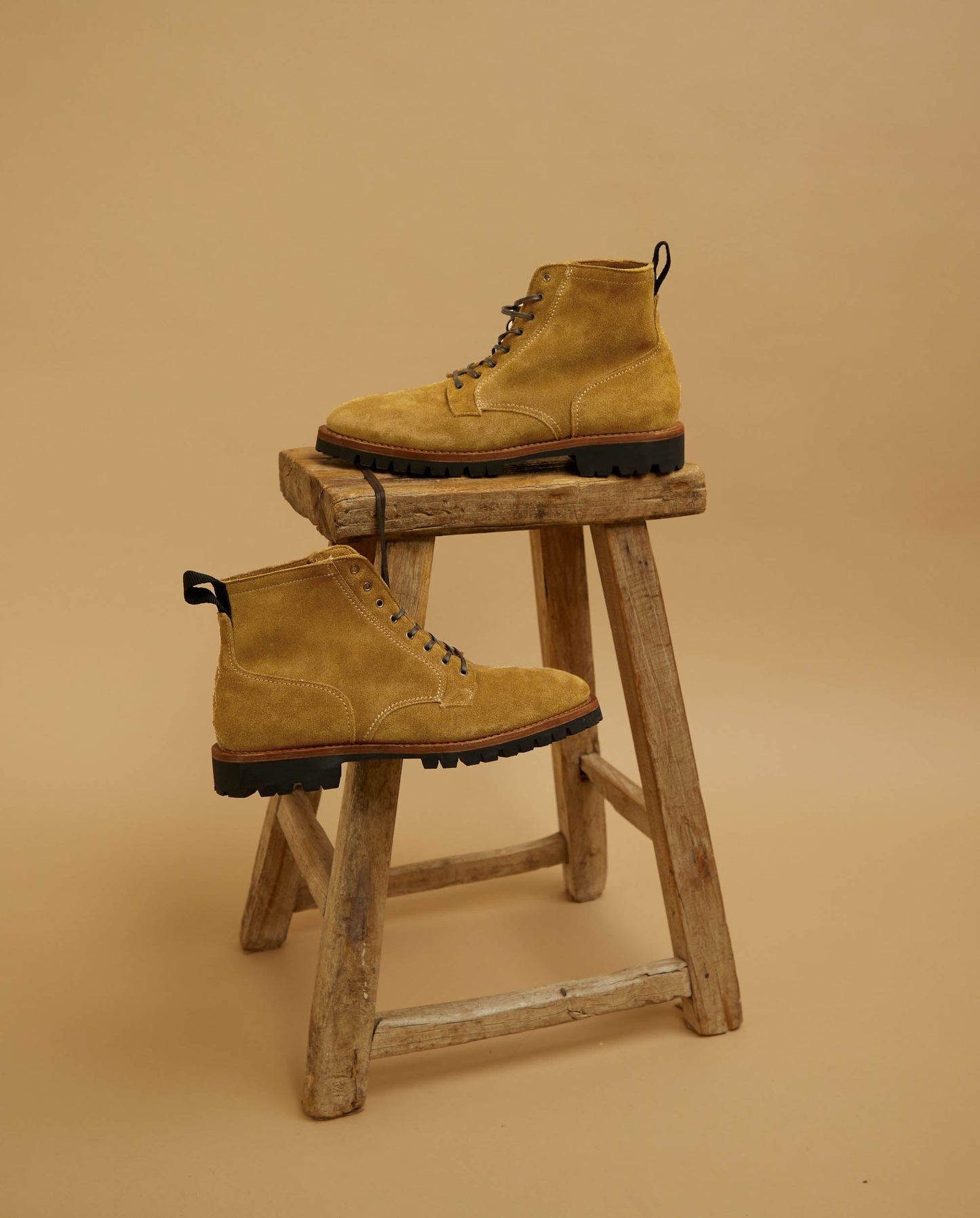 Boots Canberra beige