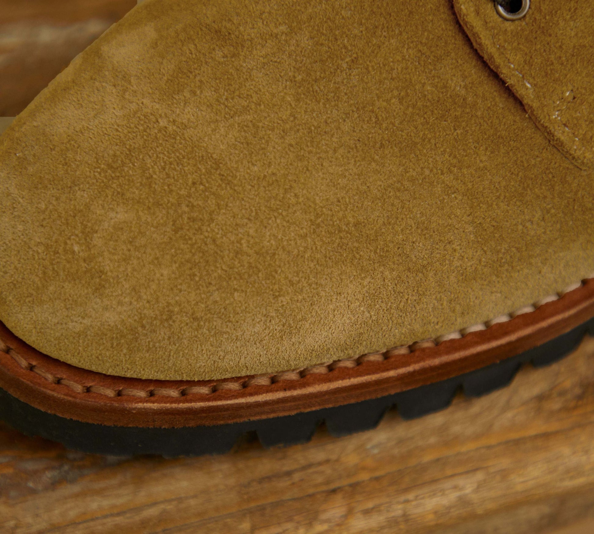 Boots Canberra beige