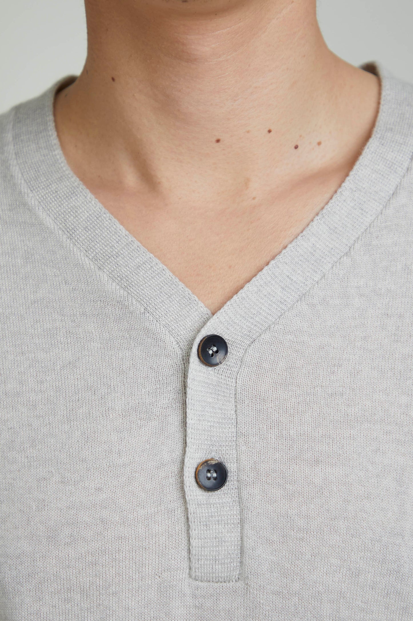 Henley Asiago gris