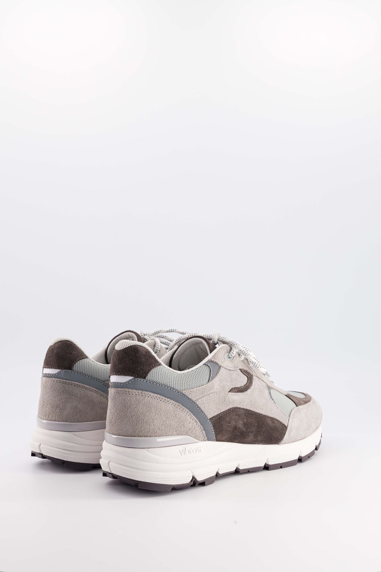 Sneakers Almeida grises